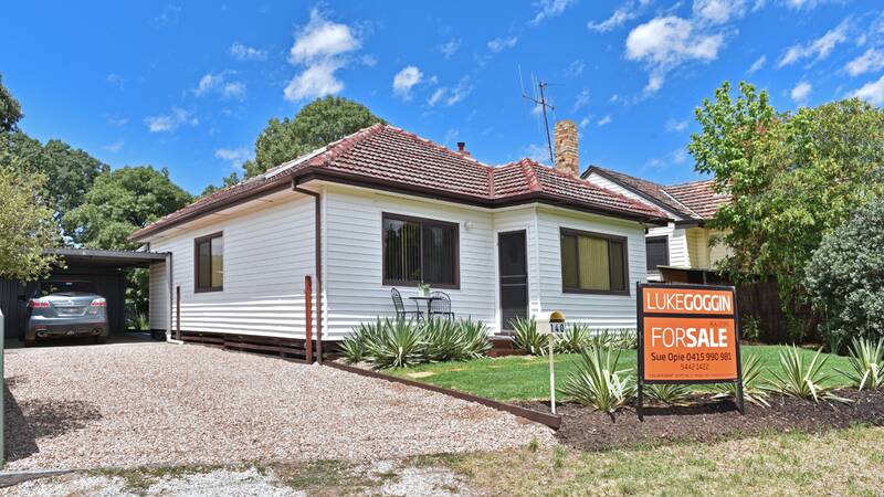This three bedroom East Bendigo house was listed at $265,000 - $285,000.