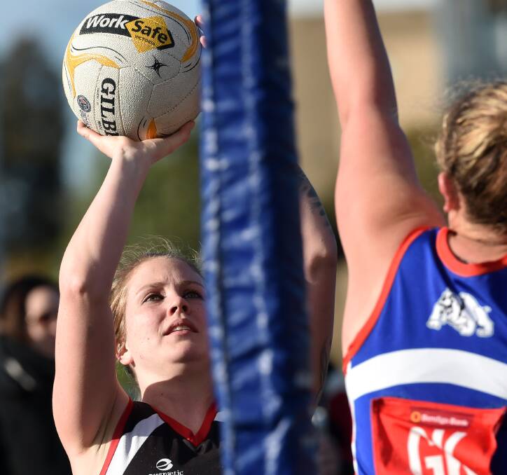 GOING FOR GOAL: Heathcote's Ashleigh McDerby aims for the net in the A-grade match on North Bendigo's court. Picture: GLENN DANIELS 
