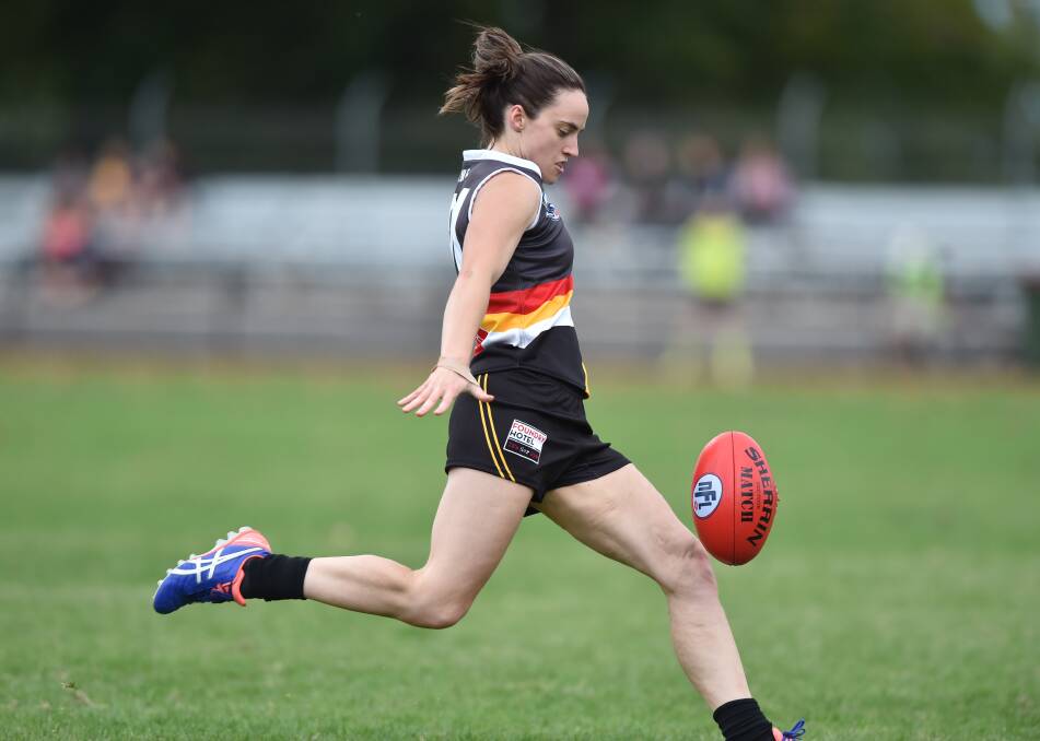 TOP GAME: Laura Flanagan was named best and kicked two goals for the Bendigo Thunder in Saturday's 26-point win over Diamond Creek. Picture: GLENN DANIELS
