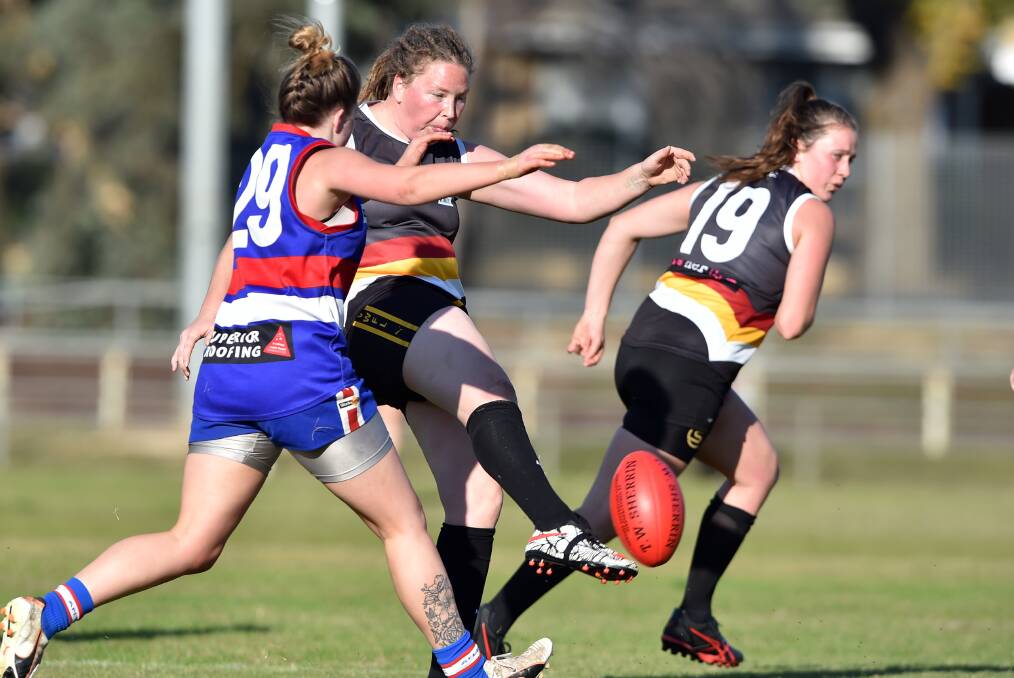 OPPONENTS: The Bendigo Thunder and North Bendigo are among the five teams that have been accepted into AFL Central Victoria's new senior women's league this year. Picture: GLENN DANIELS