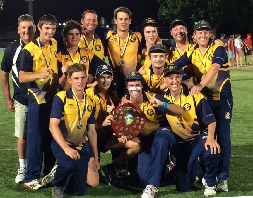 ALL SMILES: The Bendigo team that beat Eaglehawk by eight wickets in the 2014-15 grand final. James Seymour starred for the Goers with 345 runs that season.