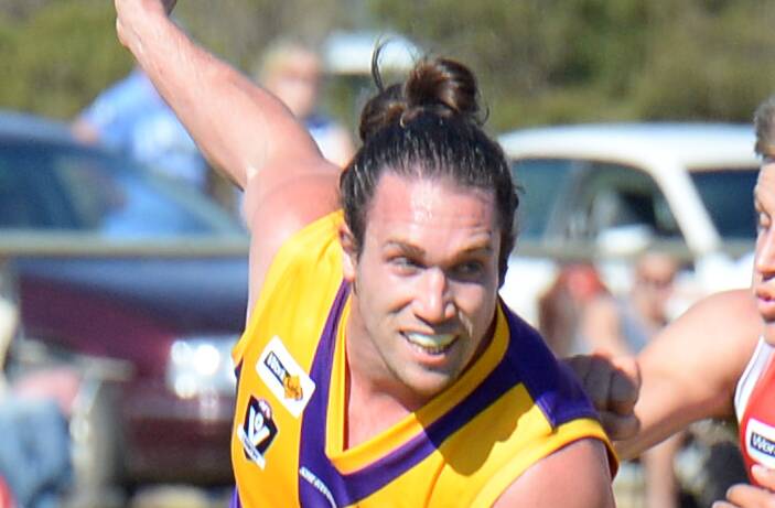 Gareth Bowes playing for Bears Lagoon-Serpentine in the 2014 Loddon Valley league grand final.