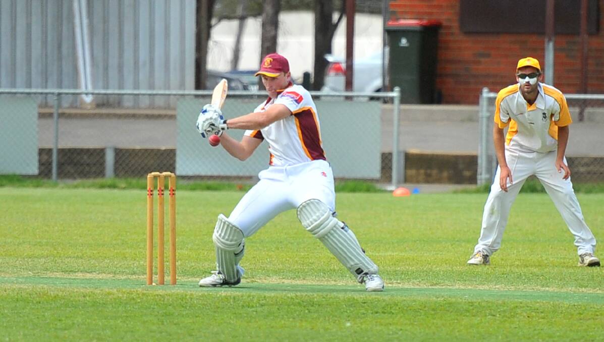 KEY INNINGS: Trevor Pickthall scored 90 for the finals-bound Maiden Gully in Saturday's victory over Axe Creek. Picture: LUKE WEST