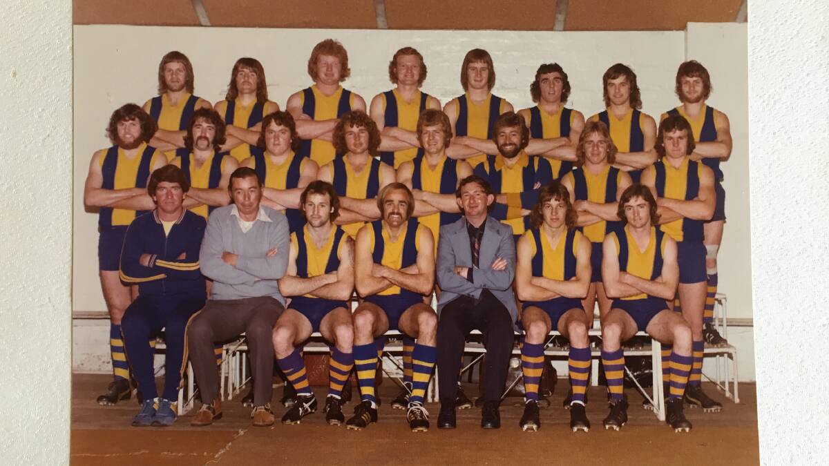 Golden Square's 1976 reserves premiership team.