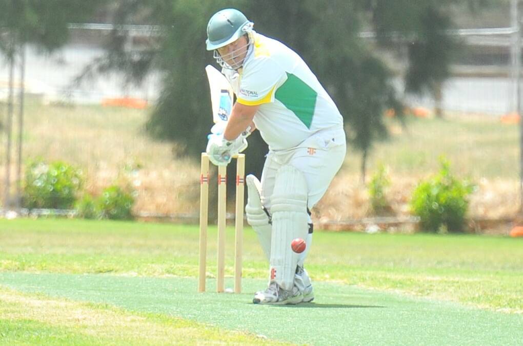 FOCUSED: Spring Gully's Damien Venville bats against United on Saturday. Picture: LUKE WEST