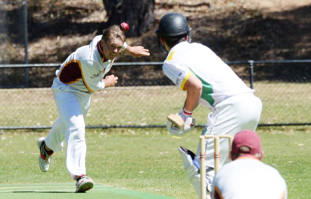 SEARCHING FOR THE EDGE: Maiden Gully's Josh Sheahan finished with 0-16 off eight overs against Spring Gully on Saturday. Picture: DARREN HOWE
