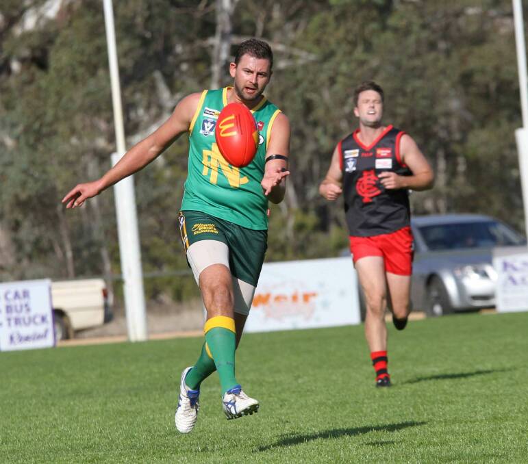 PRIZE ON THE LINE: Navarre will take on Carisbrook in the grand final on Sunday. Picture: ROWDY DAWSON