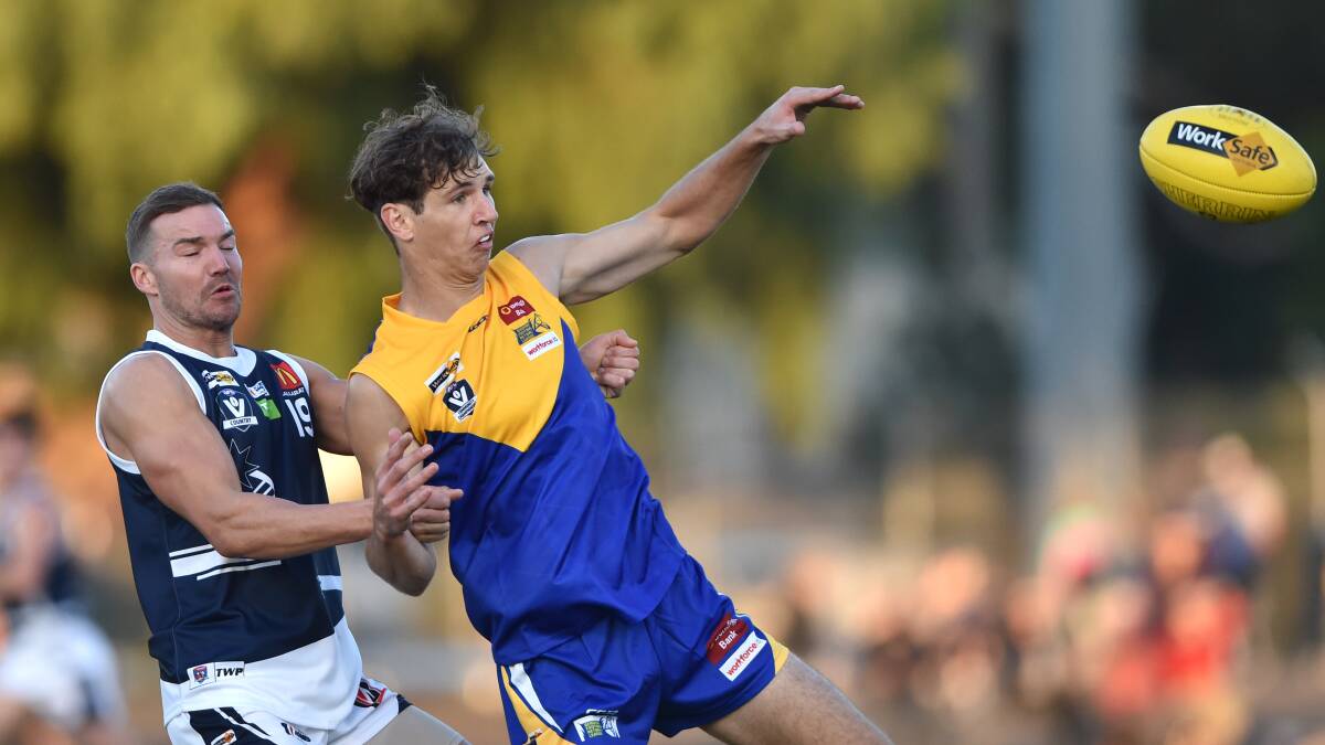 KEY TARGET: After starting the game in defence, Matt Thornton kicked four goals for Bendigo, including three in the second half. Picture: GLENN DANIELS