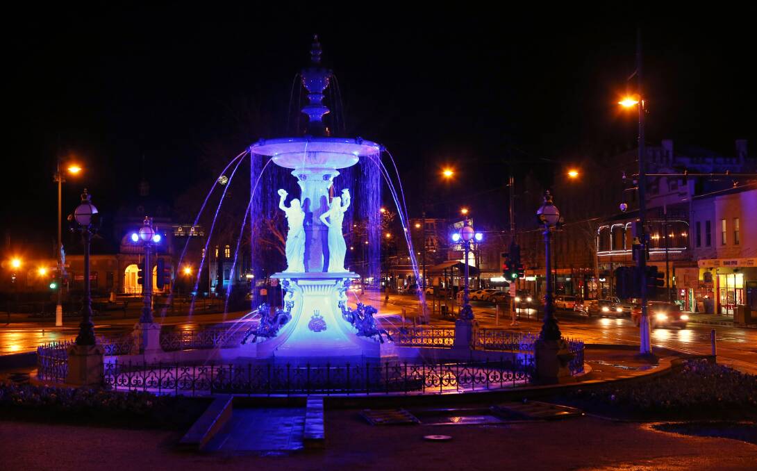 PROVEN EXPERIENCE: Bendigo's iconic Alexandra Fountain turns blue in September 2014 to raise awareness of prostate cancer – Bendigo mayor Rod Fyffe says the city has the track record, people and the buildings to give White Night a 'red hot go'.