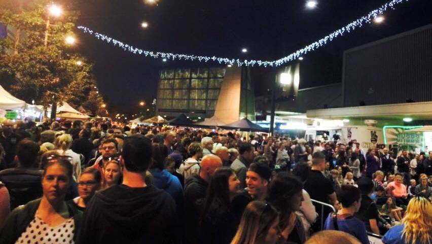 PACKED: A crowd of thousands turned out to enjoy Bendigo's first Moonlight Market. Photo: This is Bendigo.