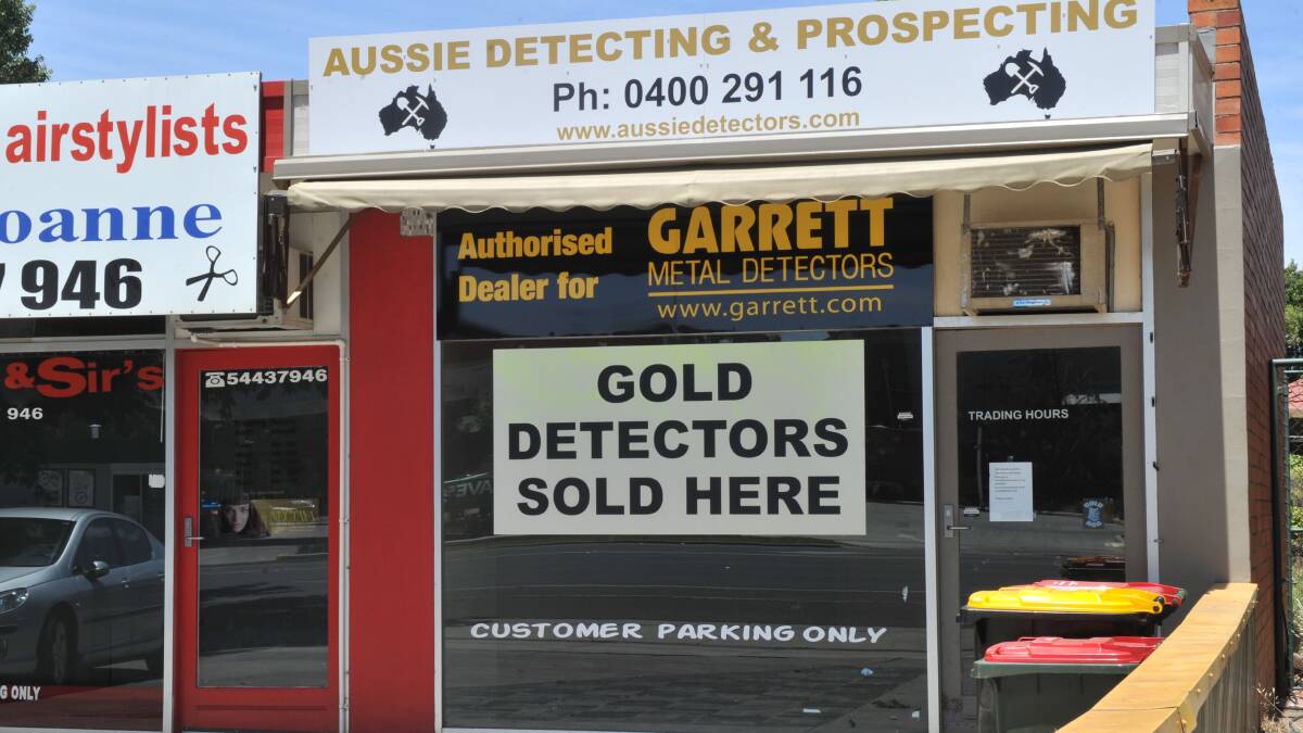 CLOSED: The empty Aussie Detecting & Prospecting shop in Golden Square. Picture: NONI HYETT