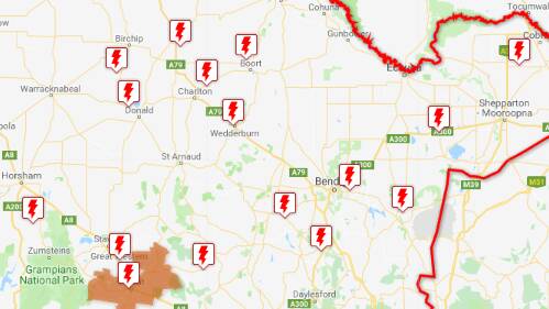 Stunning pictures emerging of lightning over central Victoria