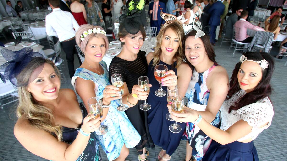 PHOTOS: All the colour of the 2015 Bendigo Cup. Click the picture for more.