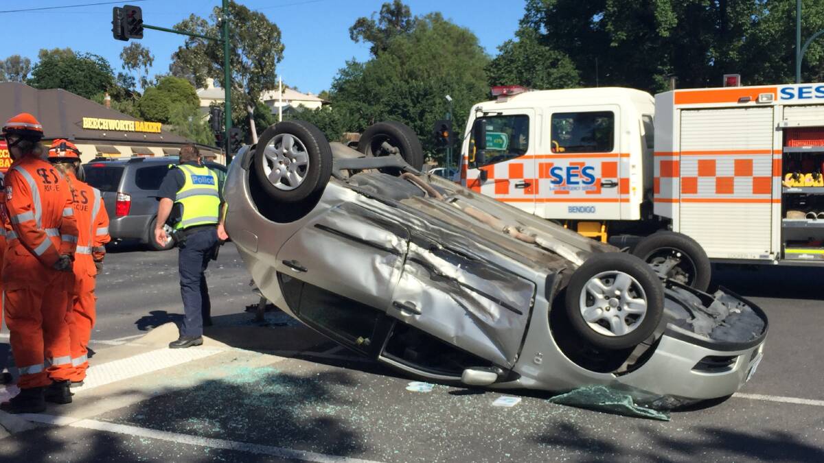 Car rollover at Bendigo intersection | Photos