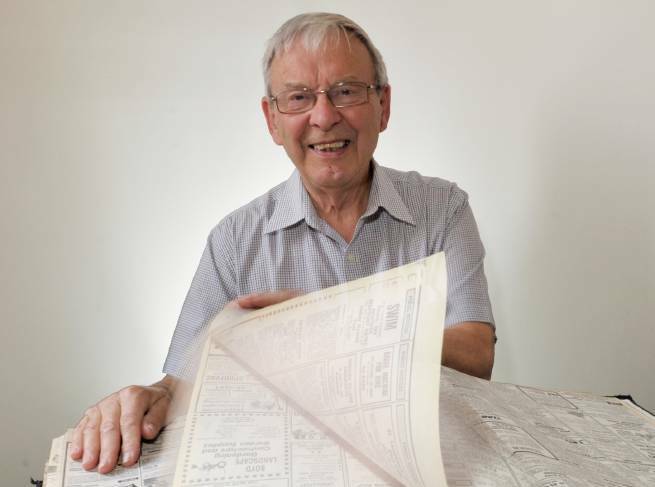 FAMILY TREE: David Cotton, research officer at Bendigo Family History Group, traces back histories through family lines in 2015. Picture: NONI HYETT.