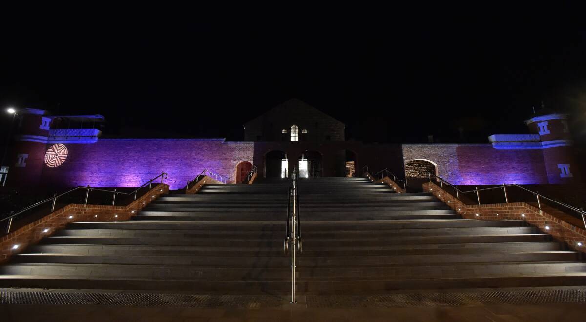 LIGHTING EFFECTS: Ulumbarra Theatre is basking in a blue glow for Men's Health Week. Picture: JODIE WIEGARD
