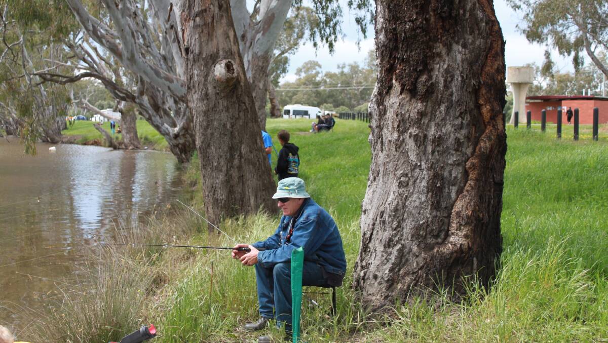 Competitors try their luck at last year's Campaspe Carp Catch.