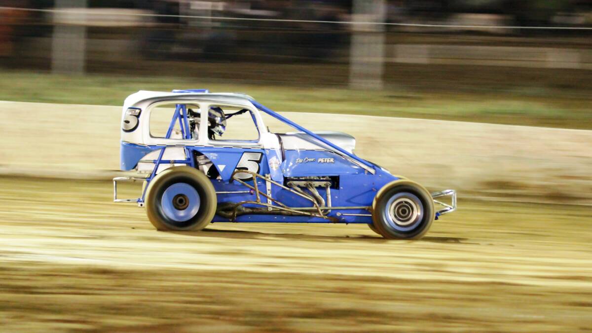 SDAV Hot Rod winner Michael Coad in action at Rushworth Speedway. Picture: KALARI PHOTOGRAPHY