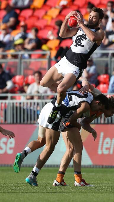 MILESTONE: Former Bendigo Pioneers star Andrew Walker has earned a reputation as a high-flyer during his 13-year AFL career. Picture: FAIRFAX MEDIA