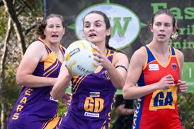 Lara Clements prepares to turn defence into attack for a victorious Bears Lagoon-Serpentine against Marong at Malone Park on Saturday. Picture by Darren Howe