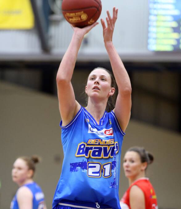 Elyse Penaluna in her sole game for the Bendigo Lady Braves this season. Picture: GLENN DANIELS