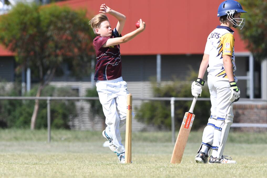IN A SPIN: Sandhurst leg-spinner Brodie Coombs bowls against Strathfieldsaye in the under-14A game. Picture: NONI HYETT