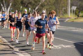 Andy Buchanan leads the Bendigo Bats on a training run through Spring Gully. Picture by Tyler O'Keefe