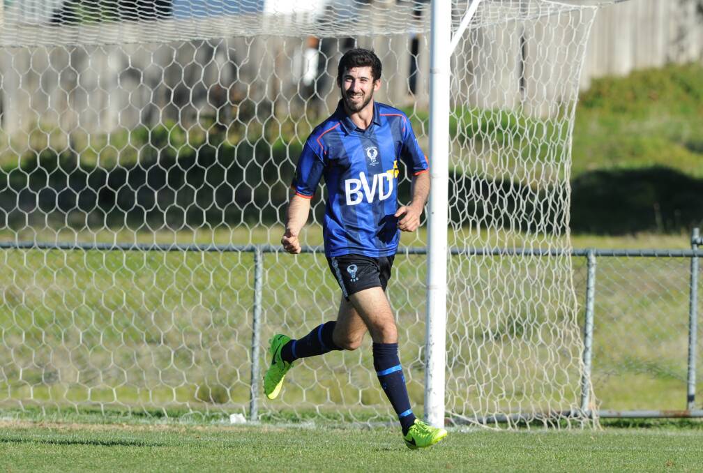 CONSISTENT: Eaglehawk midfielder Nathan Hamblin is enjoying a great season in the BASL division one championship. Picture: NONI HYETT