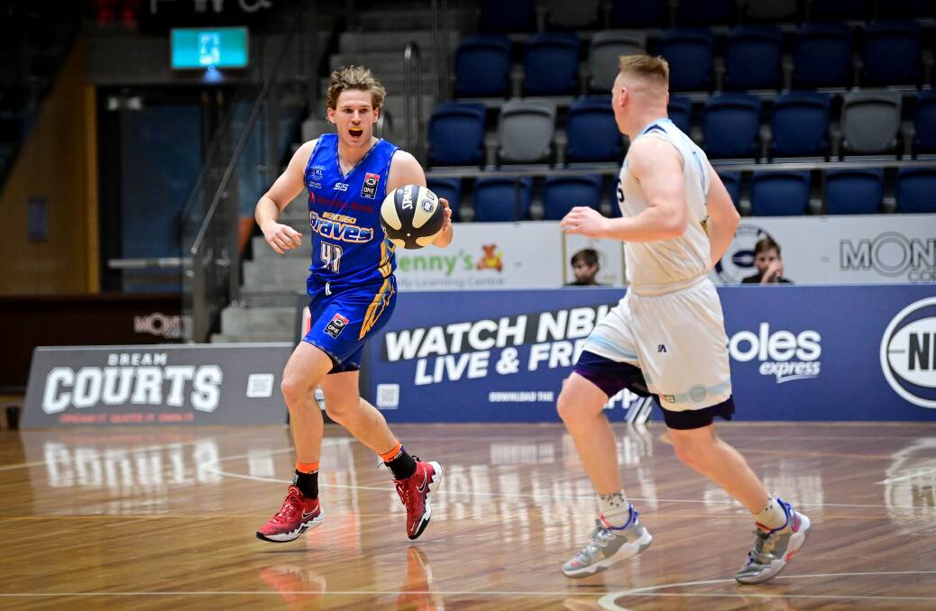 Classy point guard Mitch Clarke will start his second stint with the Bendigo Braves this weekend. Picture by Brendan McCarthy