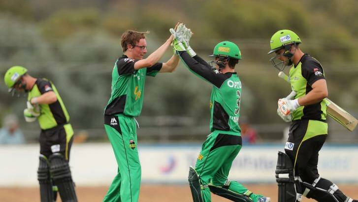 Boy wonder: Liam Bowe (dark green on left) Photo: Getty Images/Cricket Australia