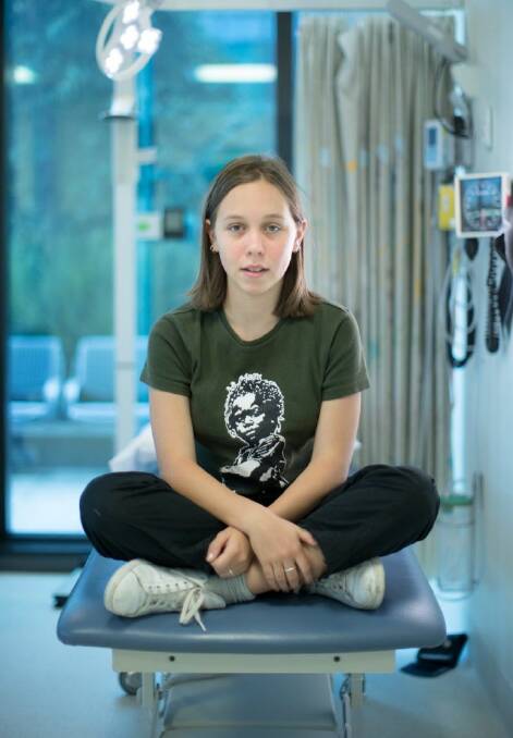 The Age, News. Emilia Habgood, 15  daughter of Helen Czech, for story on anaphylaxis reactions to packaged foods. Pic Simon Schluter 23 Jan 2018.