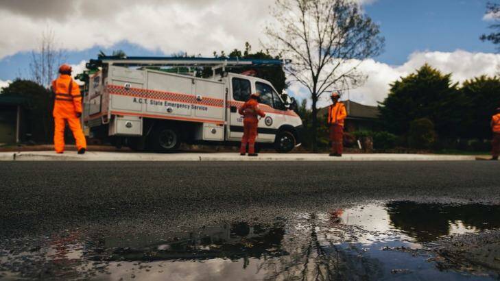 The SES outside a home in Downer in South Australia. Photo: Rohan Thomson