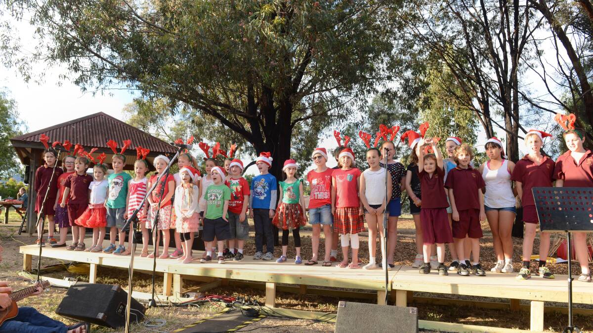 Axedale Primary School students perform.

Picture: JIM ALDERSEY