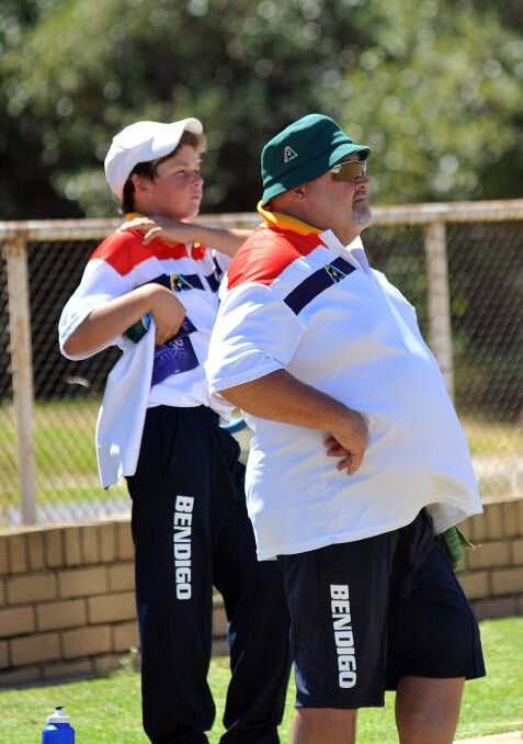 Division One bowls @ Eaglehawk Bowls Club
Semi- final between Bendigo and Bendigo East
Father and son Brian and Troy Mansbridge
Pic Julie Hough 02.03.13