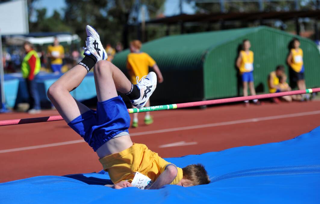 Little Athletics@ Flora Hill Aths Complex
Boys U/10 High Jump
Riley Taylor
Pic Julie Hough 02.02.13