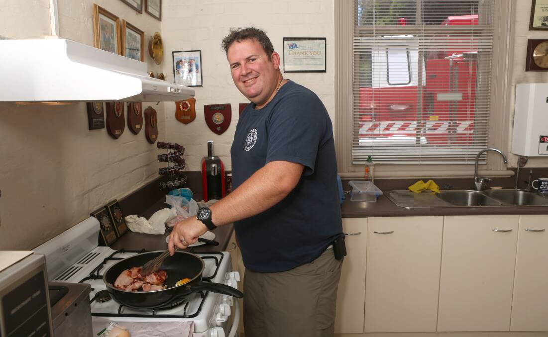COOKING: Carl Turpie at the Golden Square Fire Brigade. Picture: PETER WEAVING
