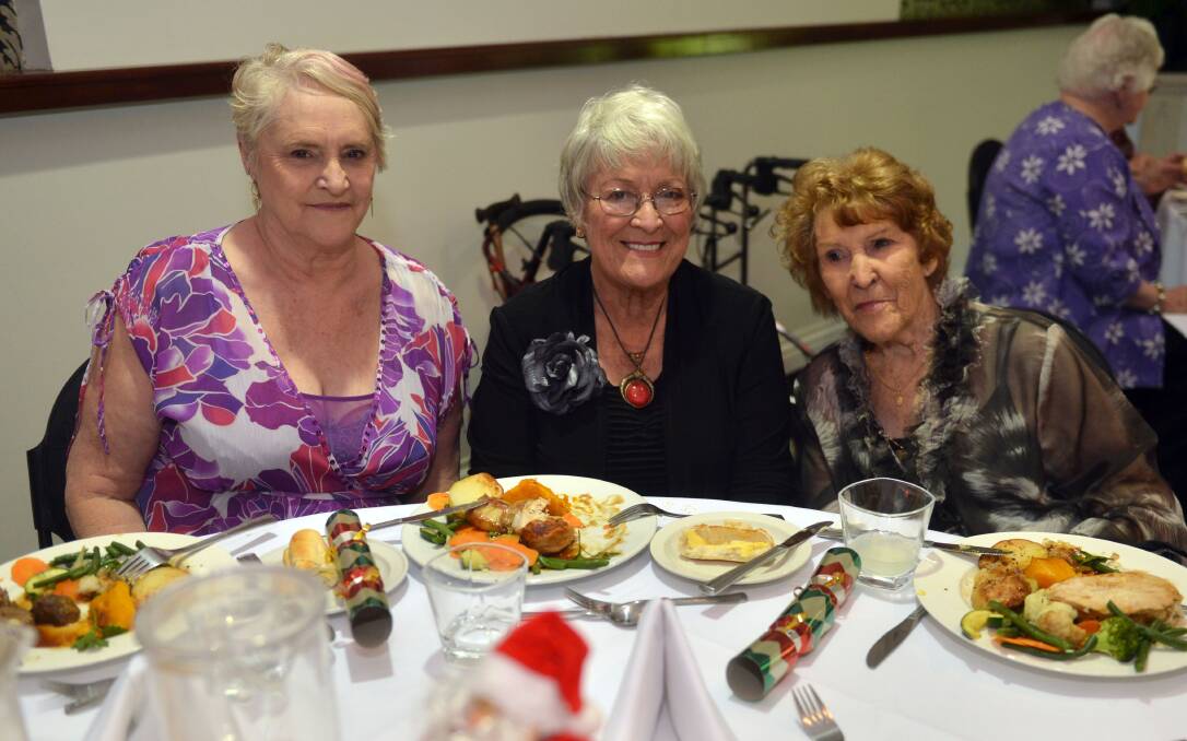 LUNCH: Raylene Bennett, Lorraine Hywood and Kate Crabb. Picture: BRENDAN MCCARTHY
