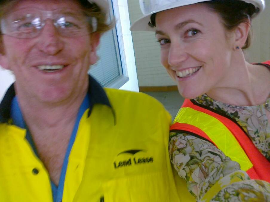 ON SITE: Ricky Lovell and Emily Mudge discuss the new Bendigo Hospital Project. Picture: CONTRIBUED
