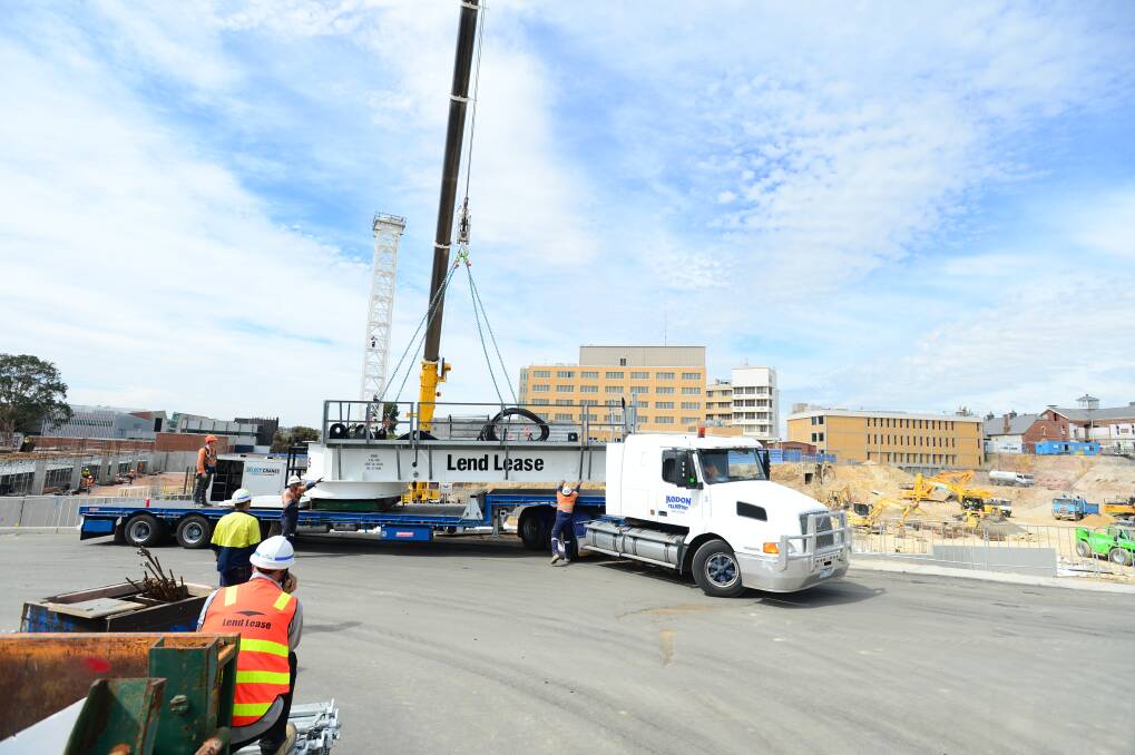 NEW HEIGHTS: A second crane is being erected at the new Bendigo Hospital project site. Picture: JIM ALDERSEY