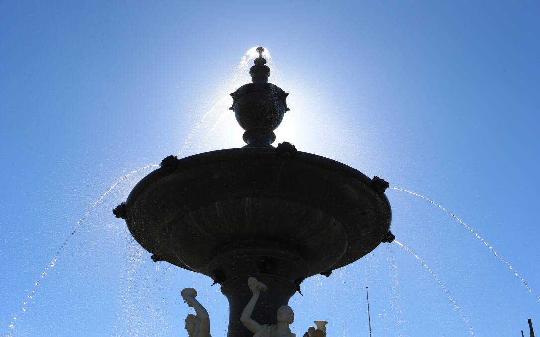 Spring time in Bendigo: the Fountain. Picture: PETER WEAVING
