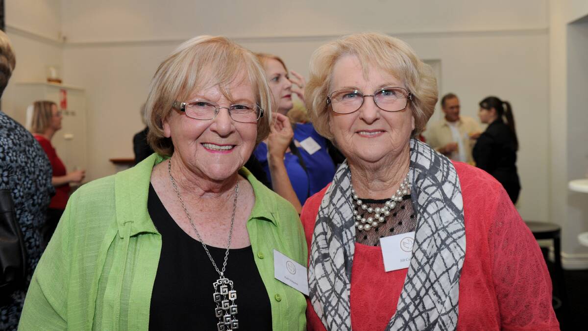 Sisters Ruth Mulqueen and Jill Caldwell.  Picture: JODIE DONNELLAN 