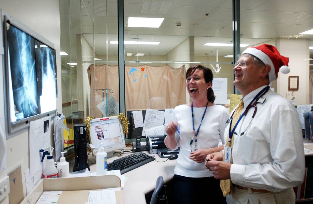 Emergency Nurse Seona Jeffrey and Dr Al Ruddock at Bendigo Hospital Emergency Dept. Both will be working Christmas Day in Emergency. Pic Brendan McCarthy