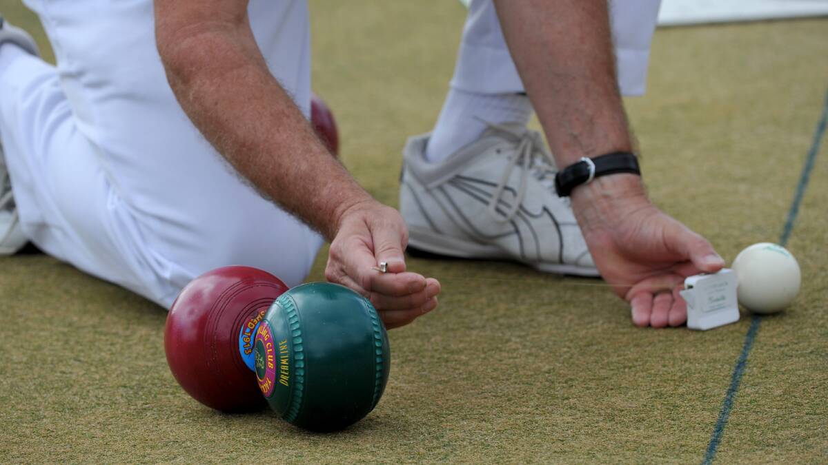Exciting showdowns played at bowls titles 