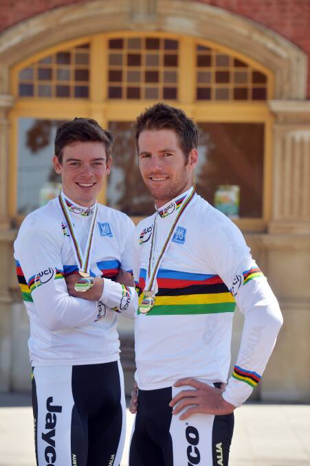 DYNAMIC DUO: Track cycling champions Alex Edmondson and Glenn O'Shea on the eve of this year's Bendigo International Madison carnival. Picture: BRENDAN McCARTHY