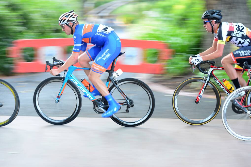 Scott Law from New South Wales fought on to finish fourth in the Andy's Earthmovers criterium. 