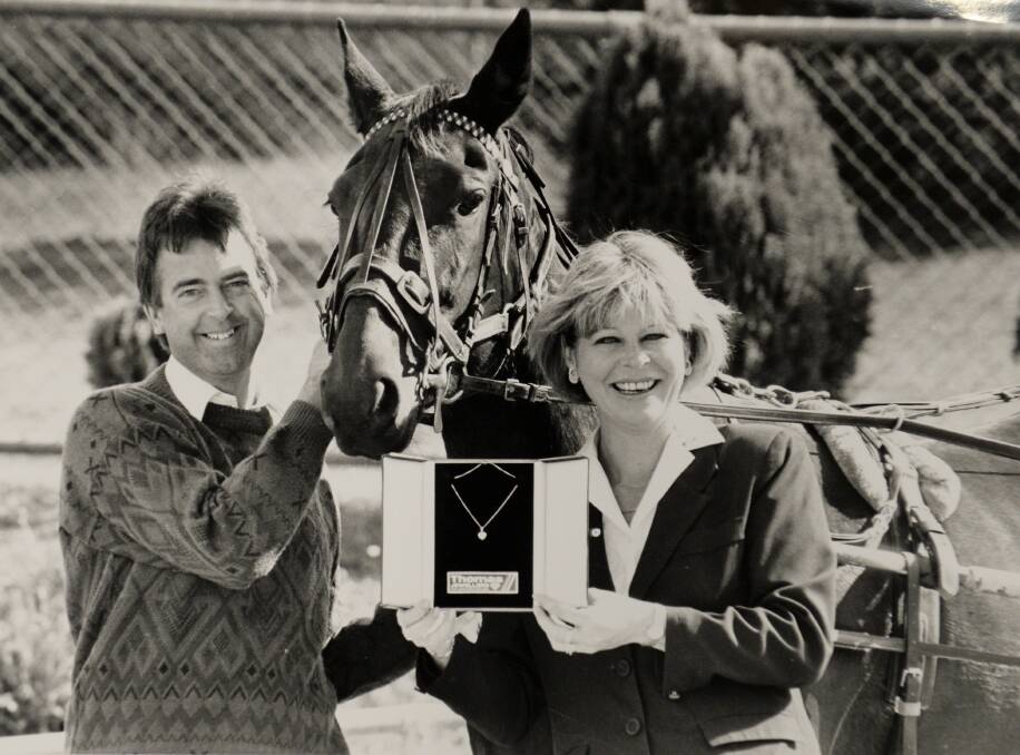 Then Bendigo Harness Racing Club secetary-manager Ken Yates, Miss Bonton and Cherile Haigh from Thomas Jewellers on the eve of the 1994 Thomas Jewellers Diamond Pendant raced at Lord's. 