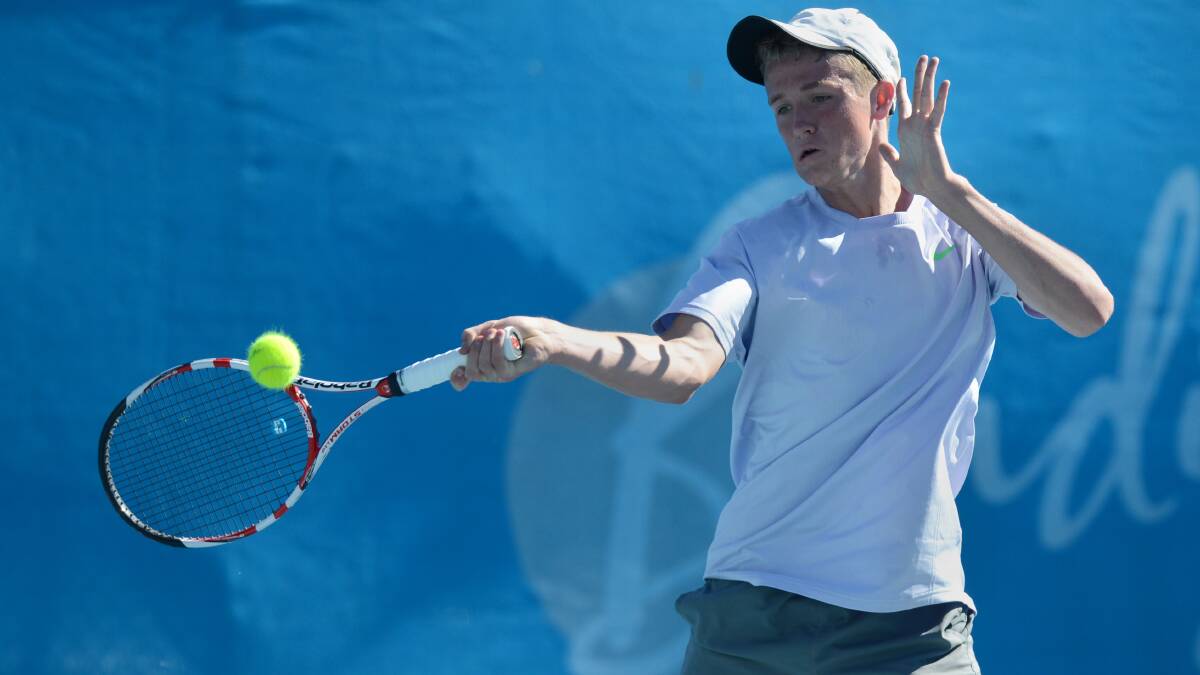 GREAT SHOT: Zac Lethlean will represent Bendigo in the under-18 division at the inter-regional tennis championships. Picture: JIM ALDERSEY