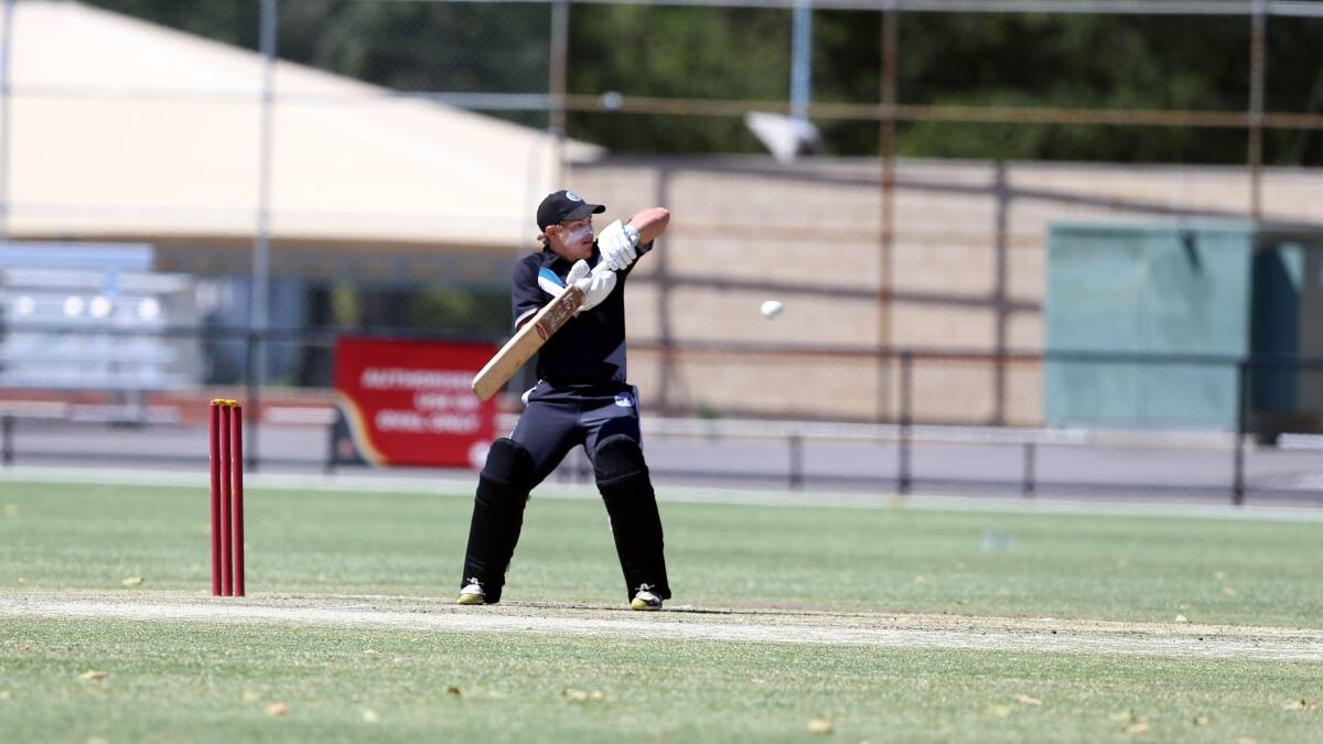 Huntly North Epsom's Dylan Gibson hit an unbeaten 28 in Power's winning score of 159 against Eaglehawk in the Twenty20 semi-final at the QEO. Picture: LIZ FLEMING