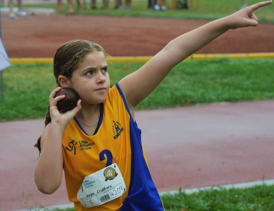 Jorja Crothers focuses on this put in the under-8 girls event. 