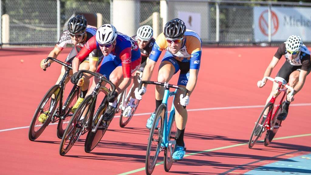 Cyclists race onto the finishing straight at the Tom Flood Sports Centre in Saturday's program at the Bendigo International Madison. Picture: dionjelbartphotography